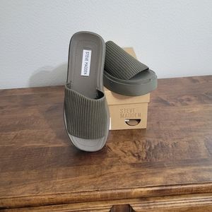 Steve Madden New Sandals Size 7 Balanced Olive Color